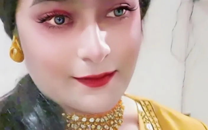 Mohni9: Hot Mohni Shemale Lahanga Choli Desi Video by Mohni9