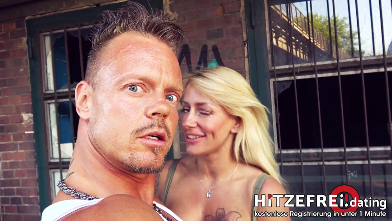 Hitzefrei: Mouthy FitXXXSandy โดนเย็ดกลางแจ้งด้วยท่าโคตรบ้า!