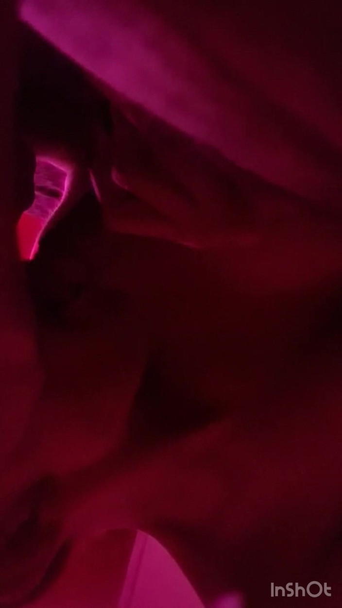 Jointqueen: Я сосу его хуй, пока он лижет мои сексуальные пальцы ног