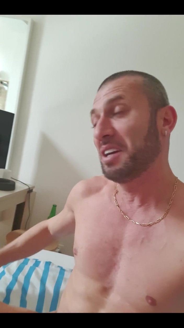 Boy jerking off: Selamat pagi