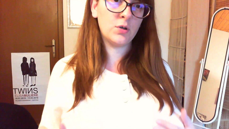 Nicoletta Embassi: bare mudrasphiti bare stan