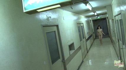 Magic Asian Pussy: Dia berada di dalam dan melakukan sesuatu yang liar, tetapi...