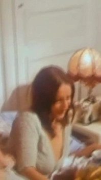 Sesso lesbico francese durante la colazione