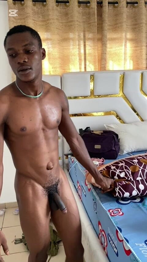 BlackDanie_production: Yo y mi esposo es una piscina, es sudor