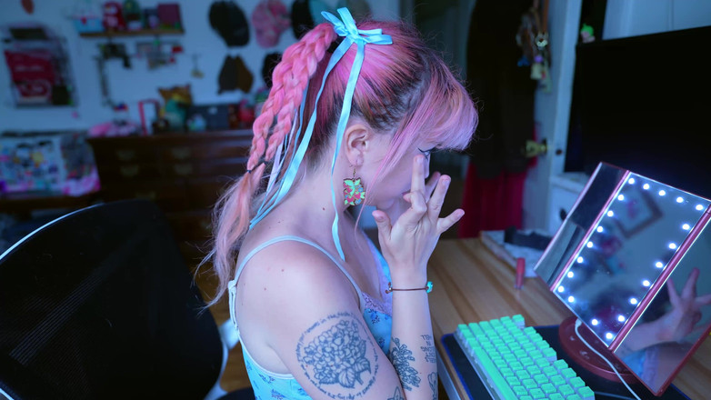 lilredvelvettt: Un altro uomo possiede tua moglie