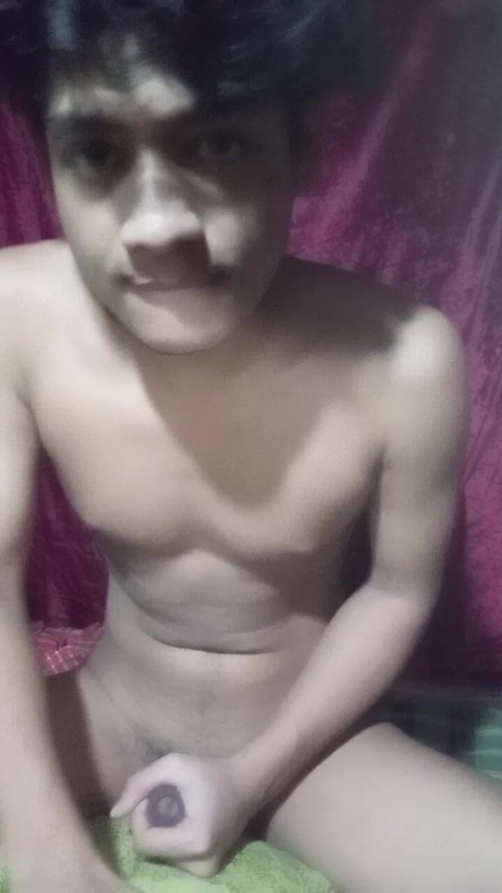Hot Lover Boy: Tânără twink masturbare
