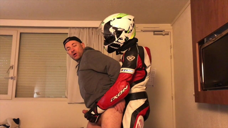 HUMLIATION AND SPANKING PORN: Humiliation at the hotel with fetish outfits biker