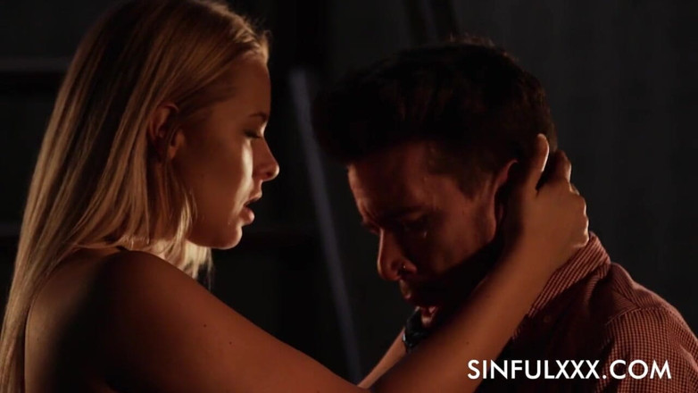Sinfulxxx: Tvrdý chlap, smyslný sex od SinfulXXX