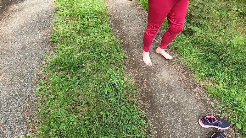 Bouncy Tits Action: Piersi i pochwa Używane na stosie drewna