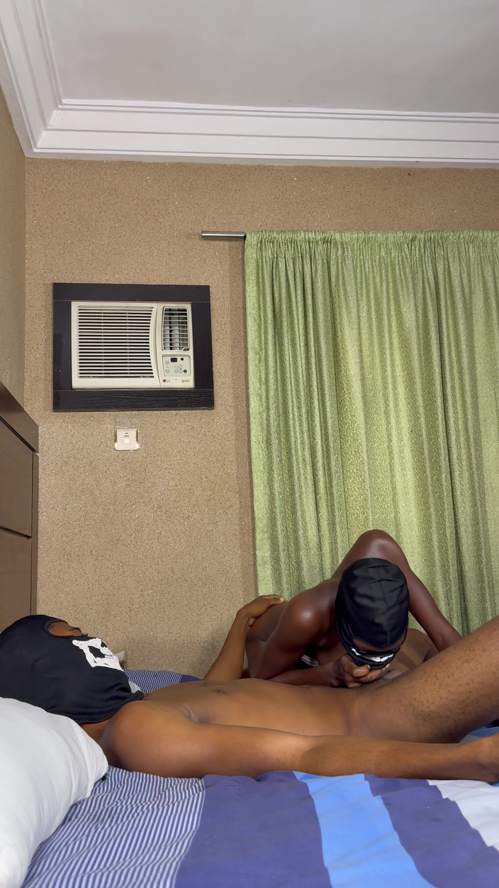 Naughtyafrican: Intrufola e nascondi