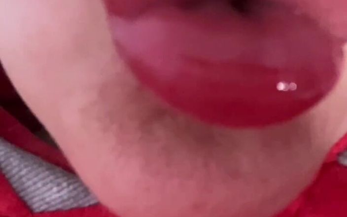 FinDom Goaldigger: 大きな唇と光沢のあるキスに魅了されて
