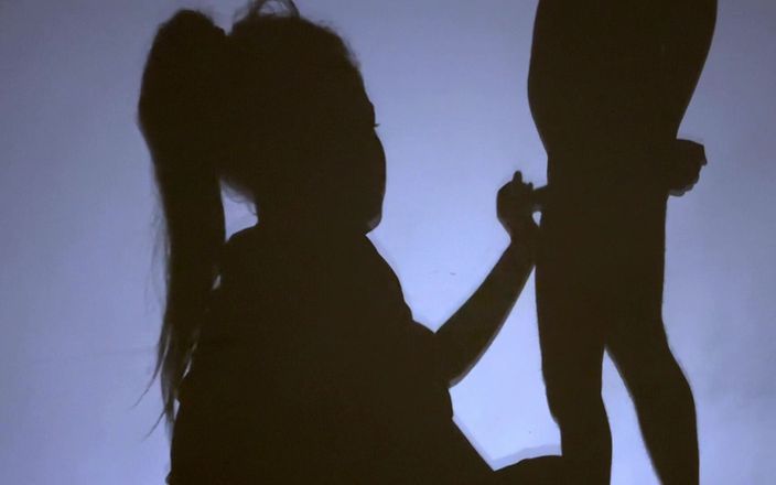 Aria Mia: 热辣的继母帮我射精手枪，但我无法控制我的性爱，然后我后入了她 - 肛交大屁股