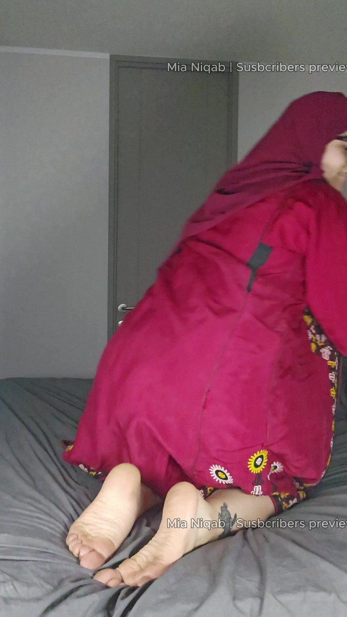 MiaNIqab: 91. Neuk Me Hard Terwijl Je Mia Niqab Kunt