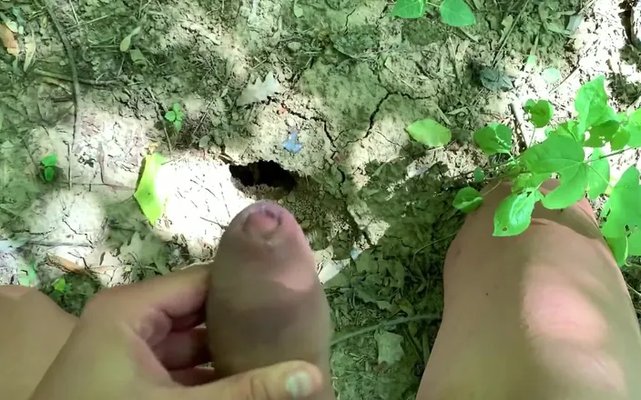 Idmir Sugary: Cumshot Into Hole on a Ground Outdoor