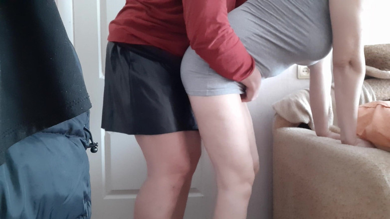 Lesbian-illusion: Ohnul jsem nevlastní matku, zatímco nikdo nebyl doma a dobře...