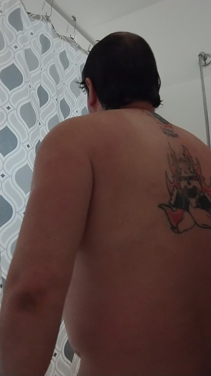 JG Risk: 4-2-2026 il mio primo video in doccia qui quest'anno