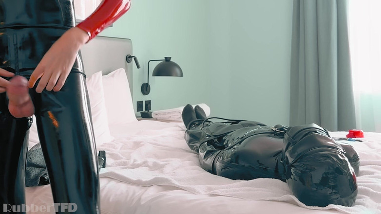 RubberTFD: Kolekcja hoteli związanych z lateksem - Związana 2 - protokół