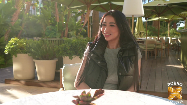 Porno Baguette: दीदी को अपनी खुशी के लिए दो बड़े की जरूरत है