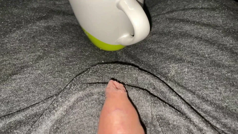 Wichskumpel: Little Foreskin Mengongkek Cup