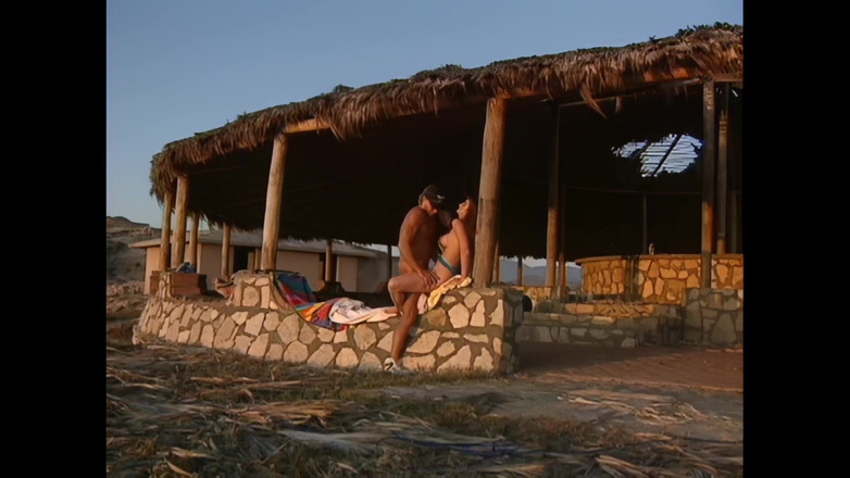 RATATATA!: Лейсі Роуз і Пайпер Джун: Великі Сиськи На Заході Сонця Для Легендарного Пляжного Трах