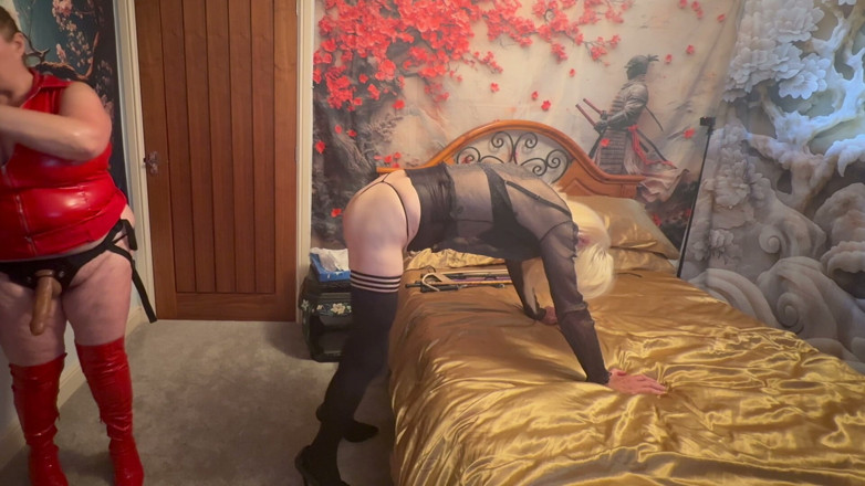 Aaexperinces trans: Domina Satana Gives Melanie a Good Pegging While Being Watched!