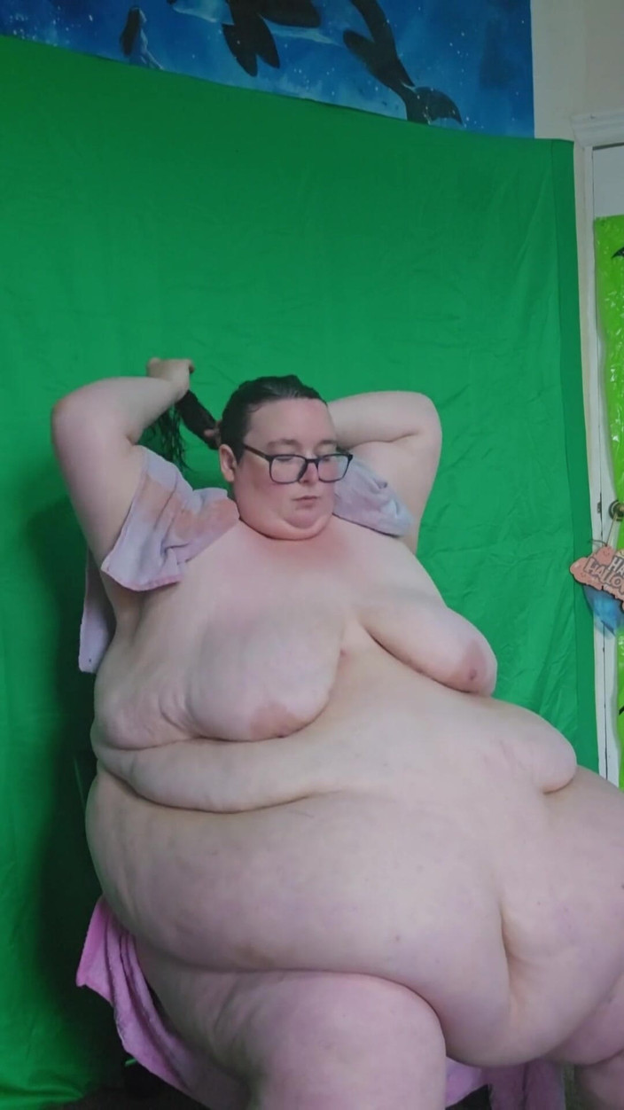 SSBBWLadyBrads: Чувственный массаж жиробасина после душа