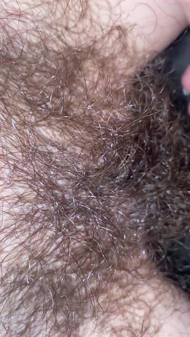 Cuteblonde666: Hairy pussy closeup