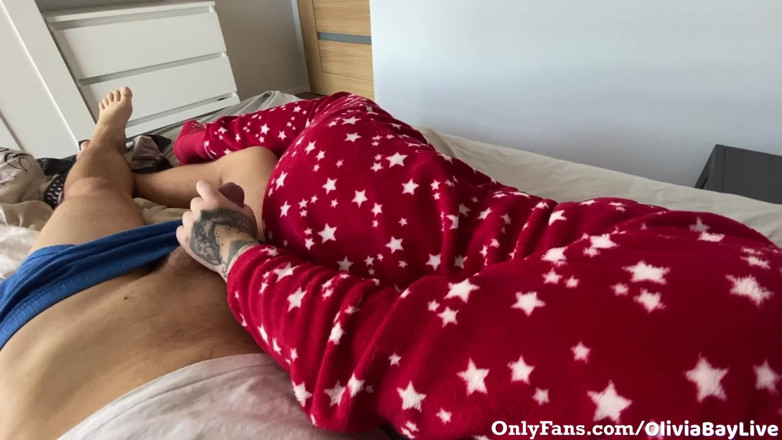 Olivia Bay: Mijn stiefzus was koud, dus wilde ze zichzelf opwarmen met...