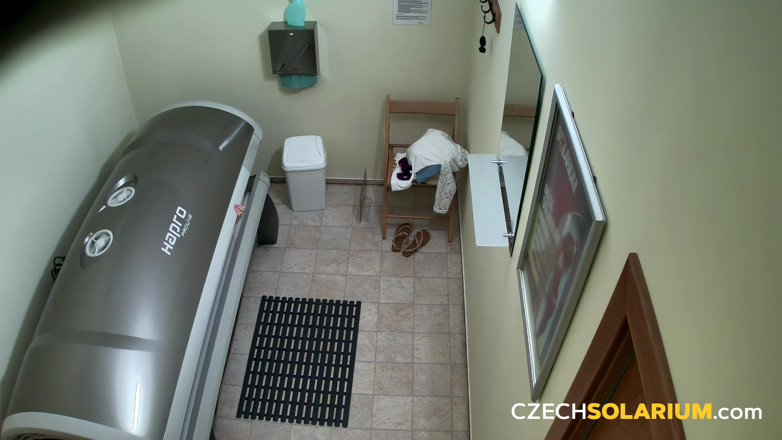 Czech Solarium: Чеський солярій 325: вагітна жінка насолоджується інтимним моментом на камеру