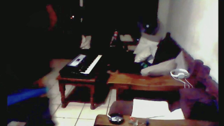 Tetto Michel: Il mio amico etero mi fa sesso per la prima...