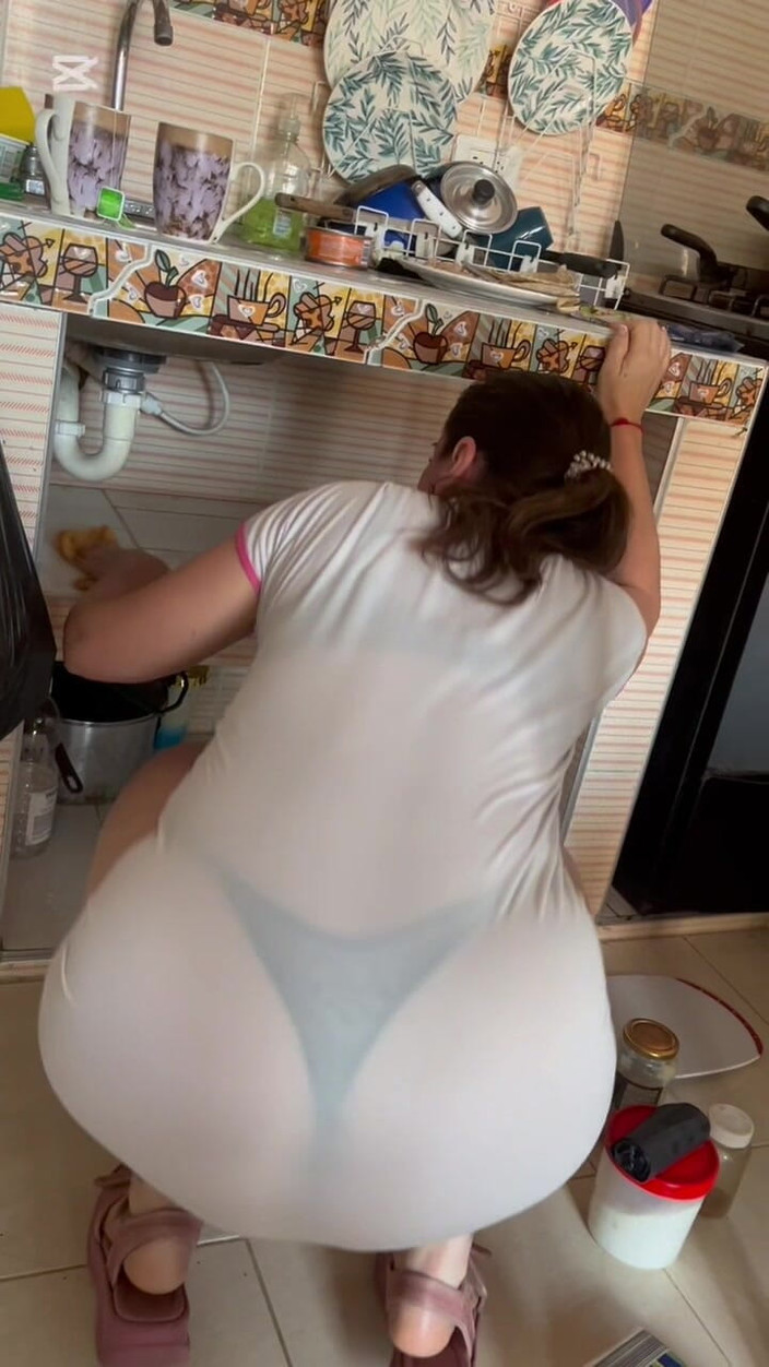 Lazosprohibidos: Her Şeyi Tanga ve Sütyenle Pişirilmiş Pijamalarda Görebilirsiniz