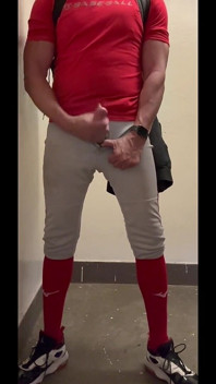 Baseball Dilf Jockdad87 Edges His Cock in Gear