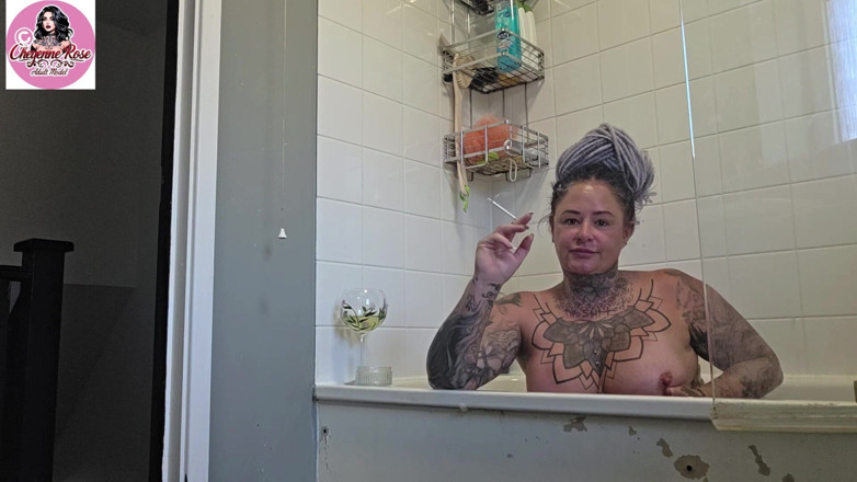 Cheyenne Rose 80: Přijďte relaxovat s Chey! Kouření fetiš