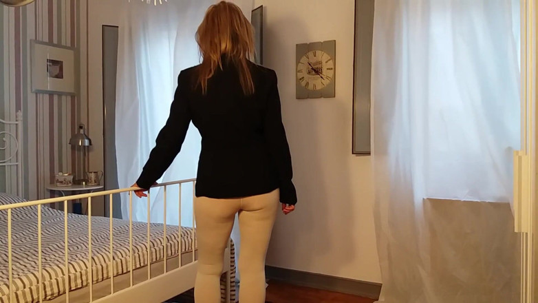 Martina West: Granny Has Incredible Legs!