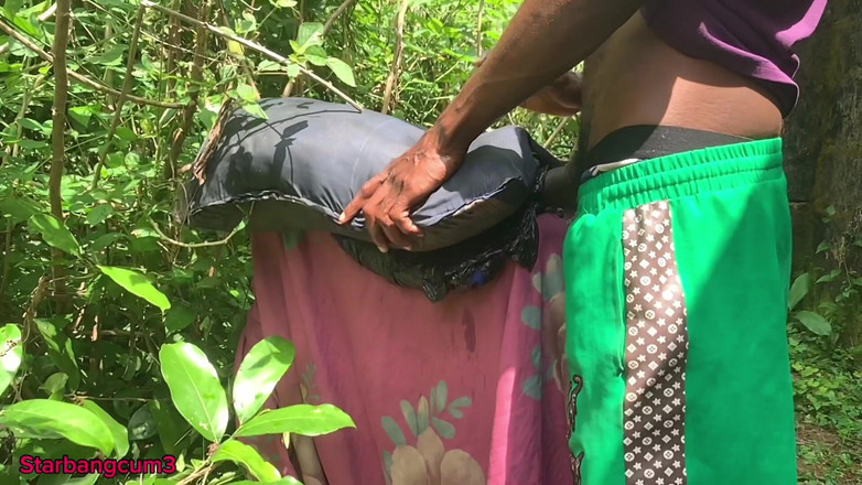 Bangcum8: Kontol terlemah mencoba muncrat dengan pakaian gemuk tapi tidak
