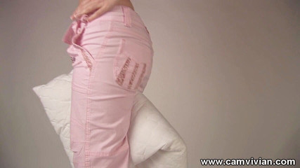 Camvivian: Perfect boobs and pussy in pink