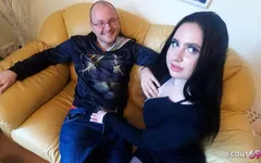 Real alemão amador mmf sexo a três com universitária Mariagail