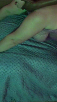 Hotwife in netzbody suit und Pleaser Heels für BBC