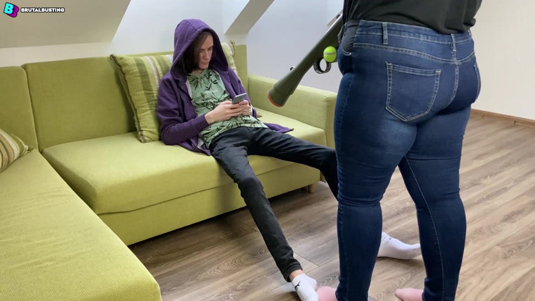 David Marcek: Penggunaan terbaik dari tubuhnya yang bodoh! Kerusakan ekstrim pada testis! -...