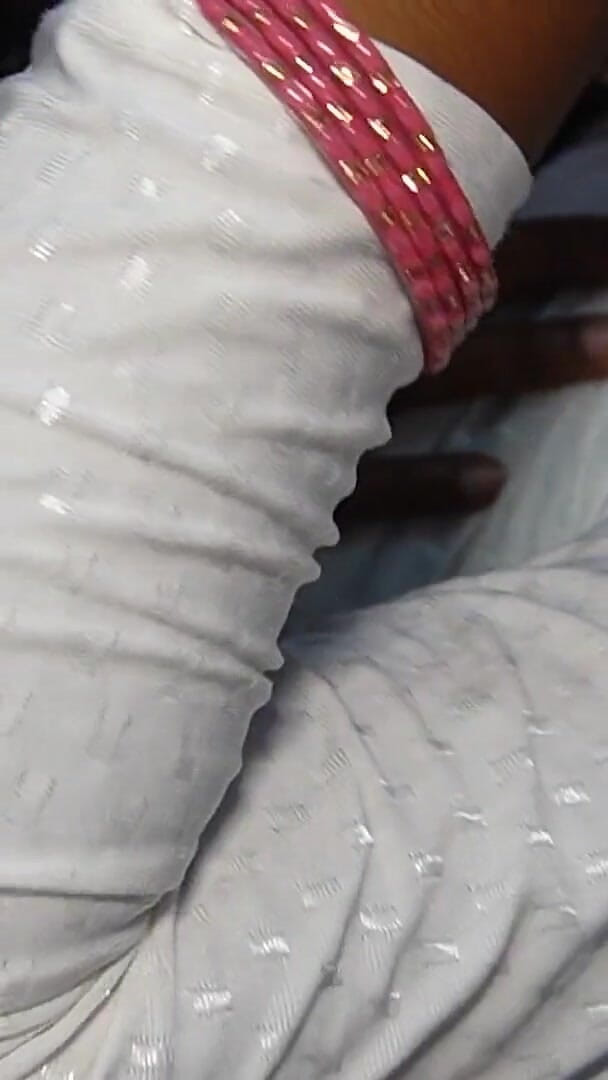 kaaiya: Tamil Stepsisters Lesbian