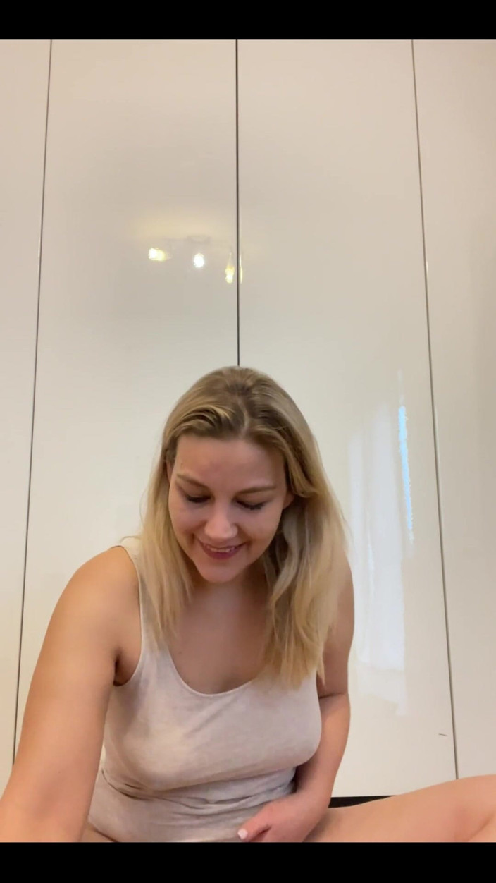 Daddys Luder: Viens te branler avec moi ! Viens te branler avec moi !