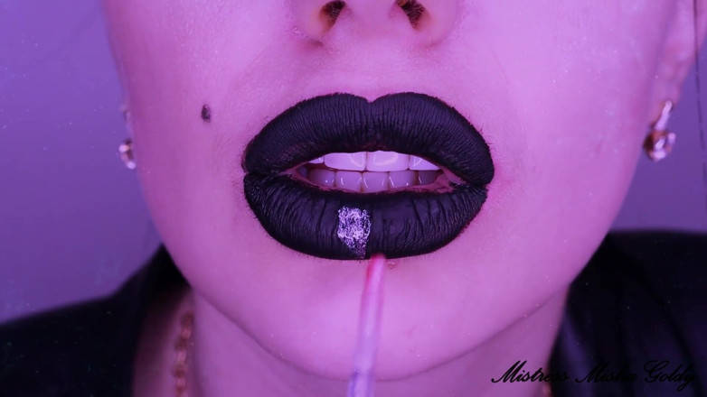 Goddess Misha Goldy: Les lèvres noires brillantes ont le contrôle total de vous !...