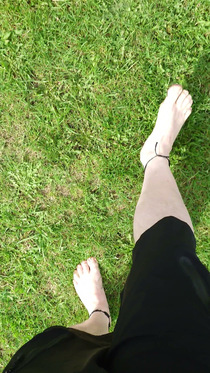 Footfetish: vengarlaind men sitanbar uttari saagar men nange pair