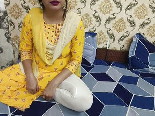 Saara Bhabhi: Индийская мачеха дези отсосала пенис своего сотни сына, и ты показала ей свои груди