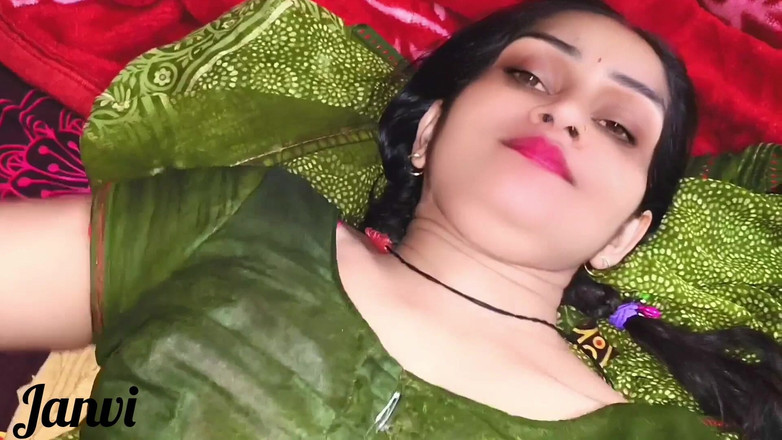 Village studio: Minha meia-irmã me convidou para sexo quando ela estava sozinha...