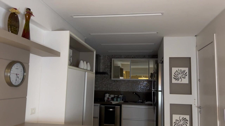 Jenni Faria: Jag och min vän bjöd in pizzaleveransmannen att äta vår fitta...