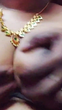 Sexo indio con tía caliente xxx - nuevo lanzamiento