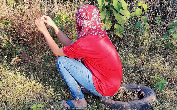 Hope Love: Büyük götlü öğrenci ormanda ayakta domalarak sikiliyor.