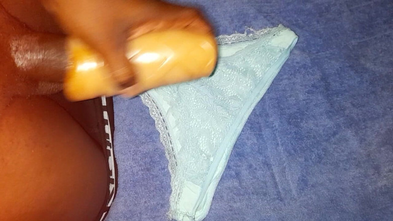 Islandvibes69: Jerking off S11 E3