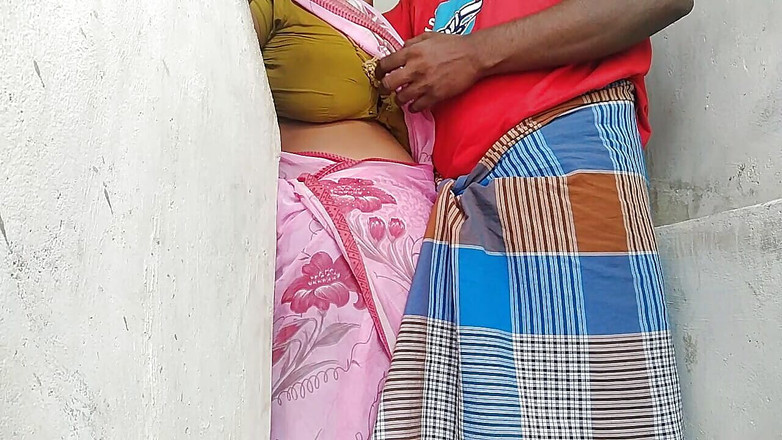 Priyanka314: Indická desi tamilská tetička zezadu